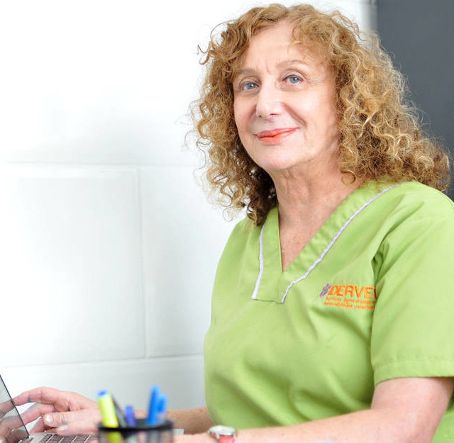 Verónica Balazs, Médico Veterinaria y creadora de IDERVET