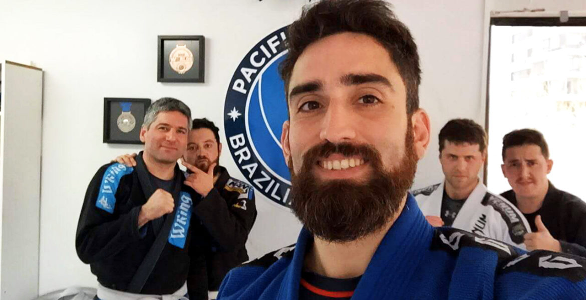 Ricardo Rodríguez, entrenador de Jiu-Jitsu Brasilero en su academia