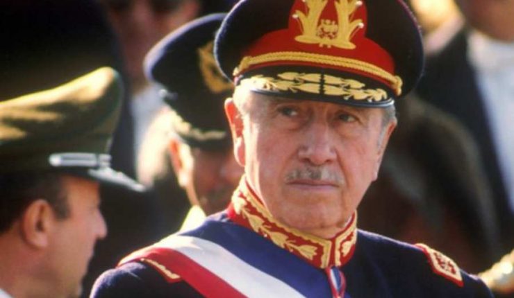 Periodista revela detalles de entrevista con Pinochet: “Le preguntamos por su amante. Ahí se puso a llorar”