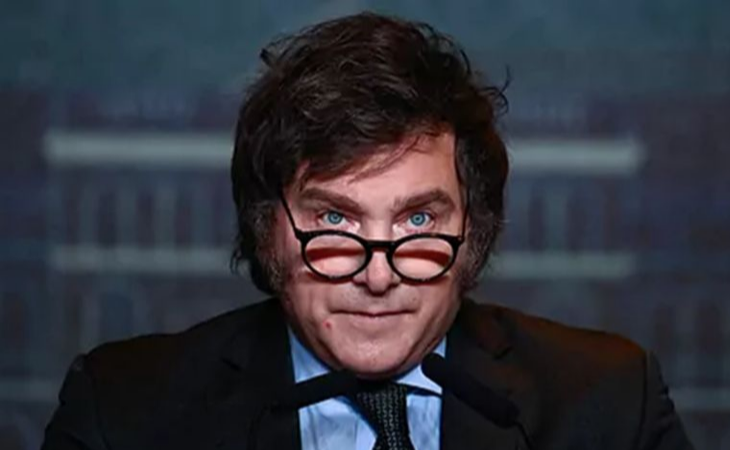 Javier Milei y su fuerte ataque a periodistas durante el foro ultraderecha